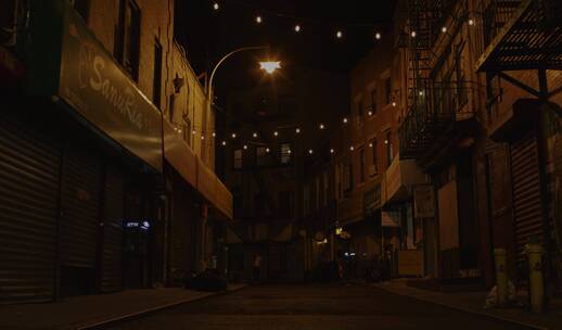 夜晚安静的街道