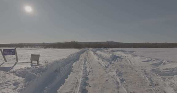 大兴安岭冬季冰雪道路