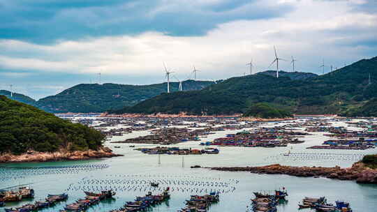 福建福州渔村鱼排与渔船航拍蓝天白云大海山