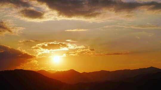 远山日出延时山峰日出风景乡村日出农村风光