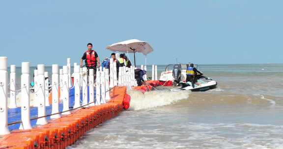 海岛景区 沙滩 海浪 亲子活动