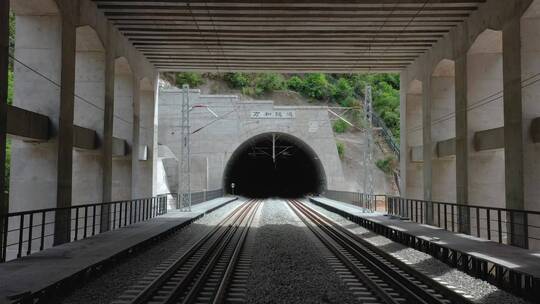 【4K】火车隧道