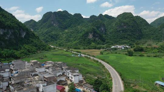 广西崇左市乡村田园喀斯特地貌自然风光航拍