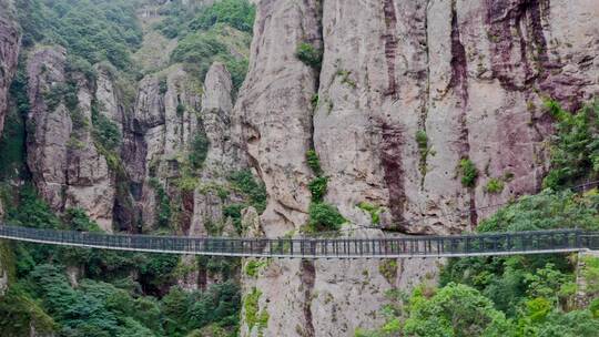 航拍雁荡山方洞风景区