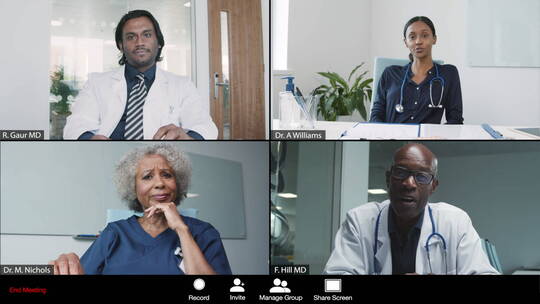 四个医生在进行视频会议视频素材模板下载