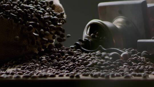 咖啡豆溢出视频素材模板下载
