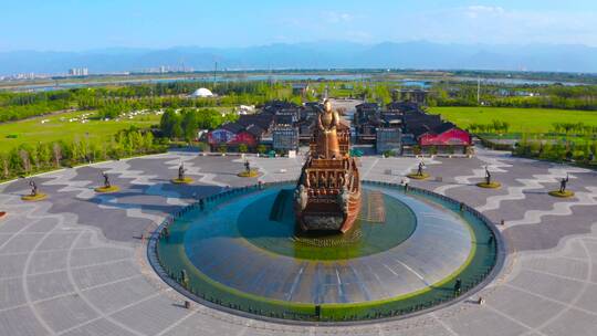 阳光明媚下的西安昆明池汉武帝雕塑广场视频素材模板下载