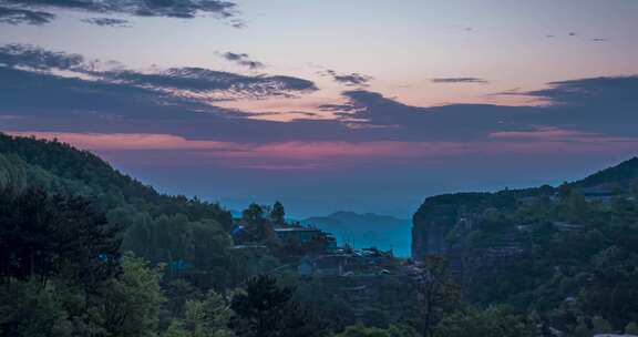 太行山龙水村日出