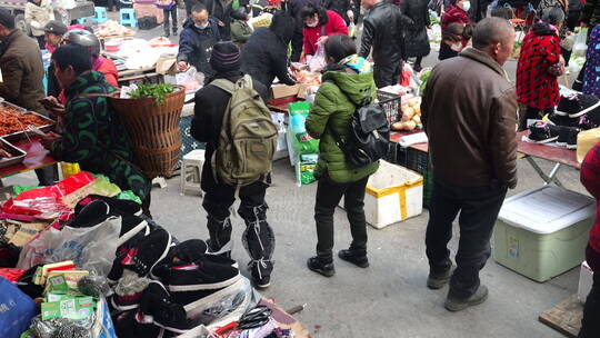 湖北农村新年集镇赶集赶场买年货热闹场景