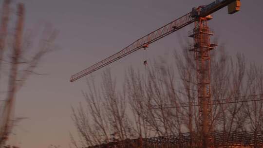 施工场景 建筑 建造 天空 路边 早晨