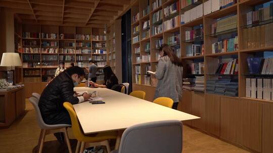 咖啡店书店看书学习实拍视频素材模板下载