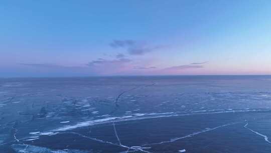 航拍呼伦贝尔草原呼伦湖雪景