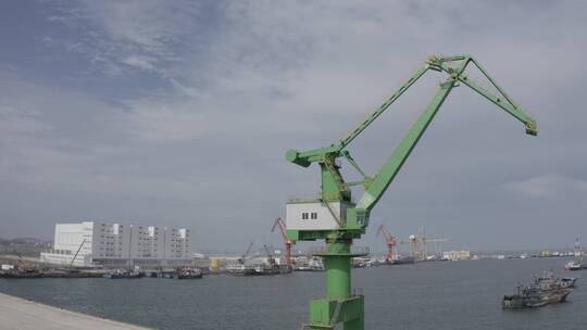港口塔吊吊车码头视频素材模板下载