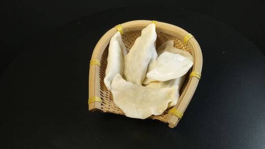 手工制作饺子