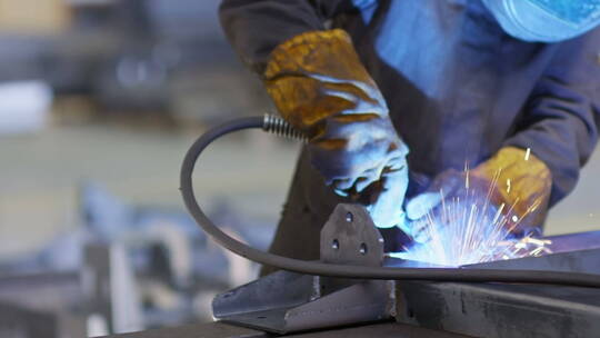 电焊 工厂 工匠 生产 焊接 车间 制造业视频素材模板下载