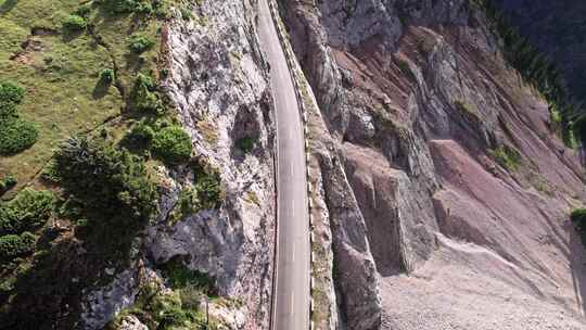 航拍新疆伊犁伊昭公路悬崖公路