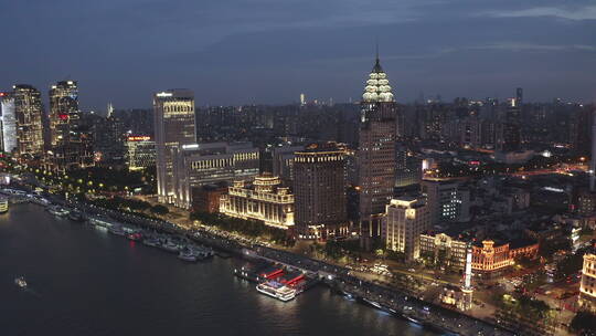 航拍上海浦西外滩高楼夜景