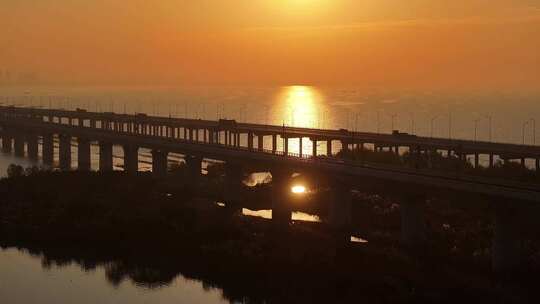 滆湖大桥日出