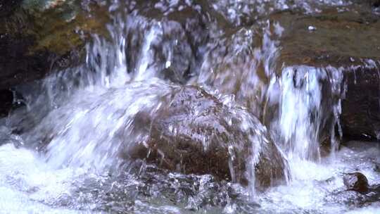 水源山水河水