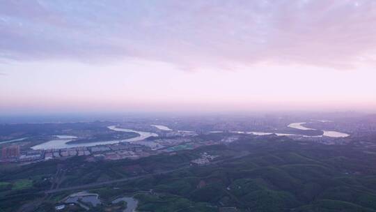 南宁邕江与丘陵群山夕阳晚霞航拍自然风光视频素材模板下载