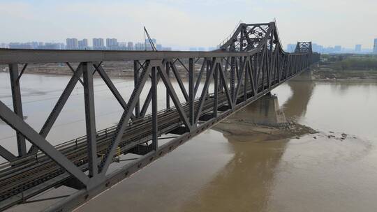 津浦线济南泺口黄河铁路大桥
