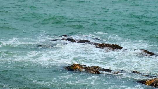 海浪风浪海面礁石