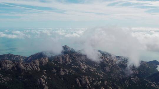 航拍青岛崂山巨峰海上名山特写延时拍摄