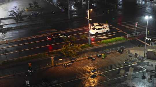 台风贝碧嘉造成城市暴雨持续