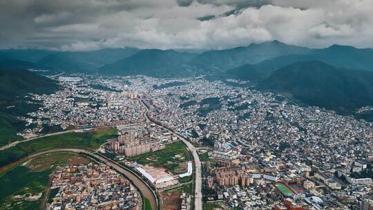 云南旅游丽江宁蒗县城全景