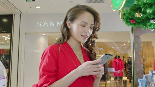 美女商城购物使用手机支付合集视频素材模板下载