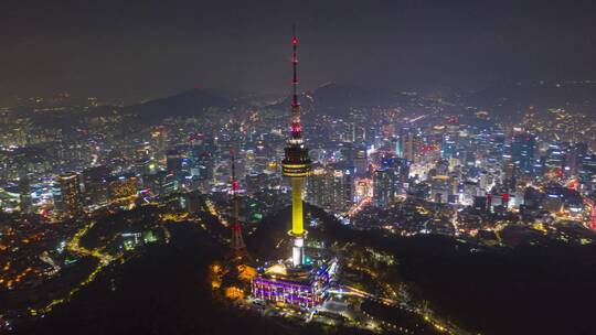 夜晚韩国首尔中心城市首尔塔航拍延时摄影