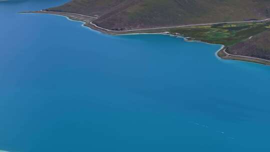 西藏山南羊卓雍措圣湖神湖蓝色高空航拍