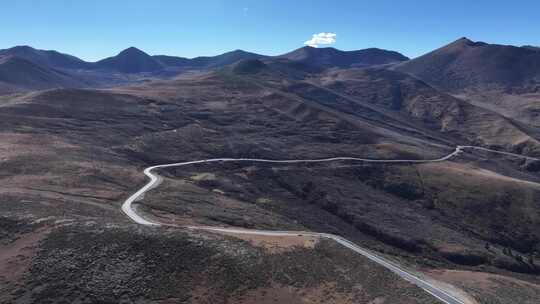 航拍川西高原公路草原山地