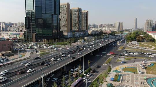 航拍 城市 拥堵 交通 车辆 行驶 郑州