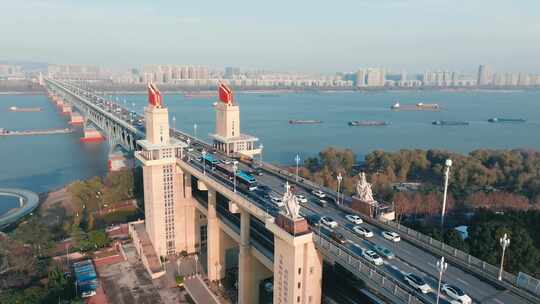 南京长江大桥车流航拍视频素材模板下载