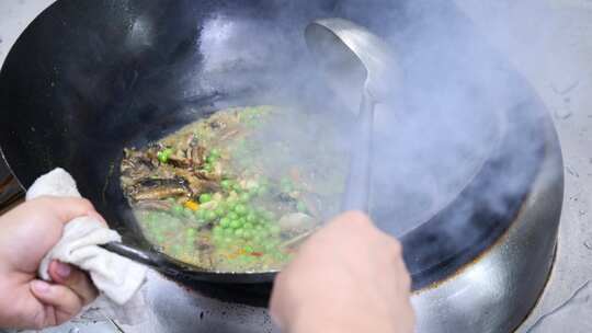 美食厨师炒菜厨房食材美食制作锅菜酒店爆炒