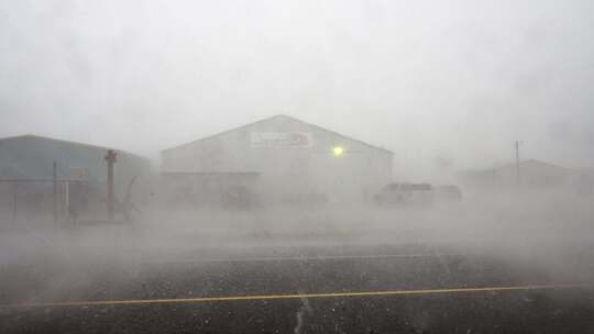 灾害天气 下暴雨冰雹