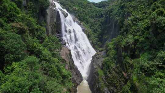 航拍莆田九鲤湖飞瀑景观