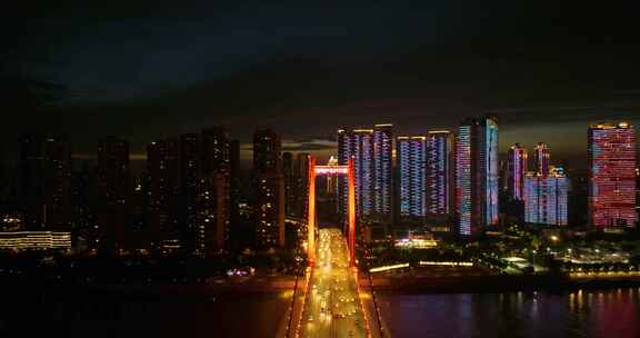 武汉夏日城市地标和天际线晚霞和夜景风光