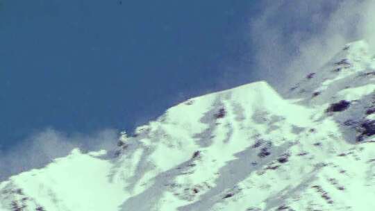 60-70年代雪山高原雪崩积雪垮塌