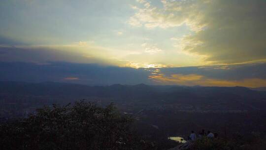 夕阳 延时 长虫山