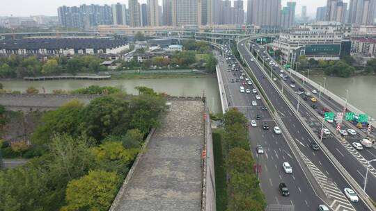 航拍南京的古城墙视频素材模板下载