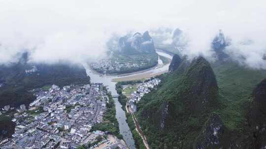 桂林山水烟雨漓江兴坪古镇航拍风光4K