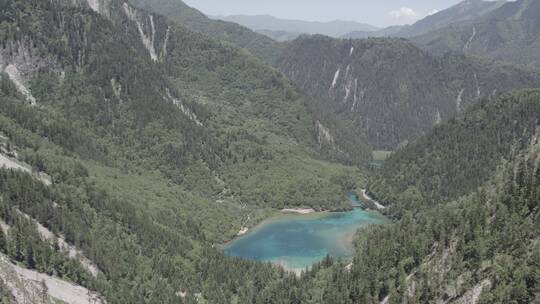 四川九寨沟夏天的航拍镜头4k