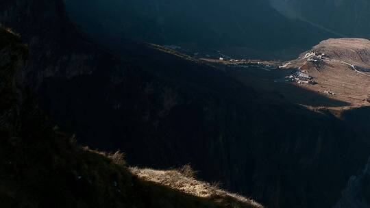 云南山川乡村振兴金沙江边平顶山静怡村庄