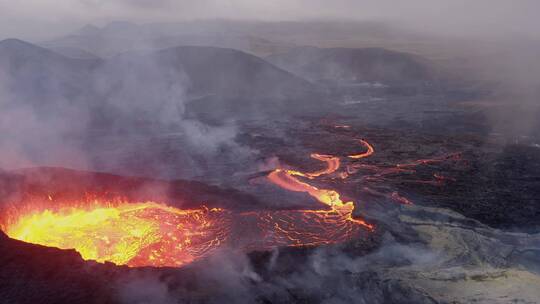 火山爆发火山喷发视频红色高温岩浆高清实拍