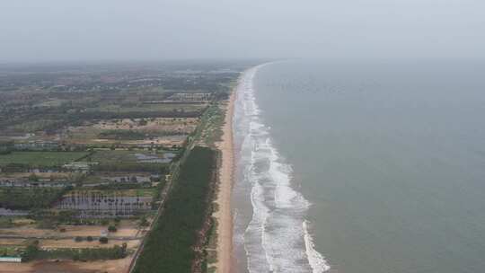 沙质海滩沿海地区的航拍镜头