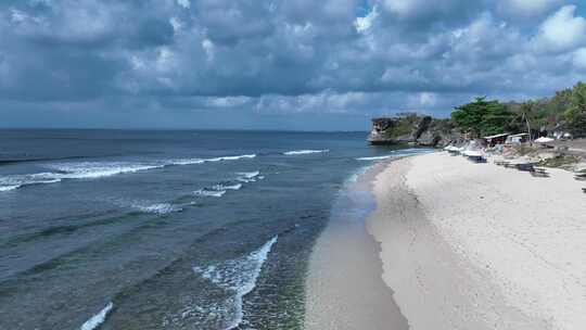 印尼巴厘岛Balangan海滩风光航拍