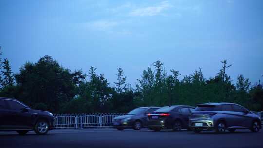 傍晚开车行驶长沙城市道路第一视角驾驶汽车