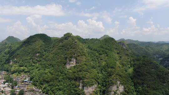 航拍高山森林